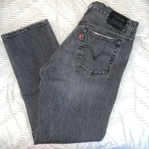 Wedgie straight Levi black/grey denim